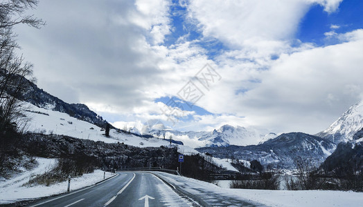 冬季雪景公路图片