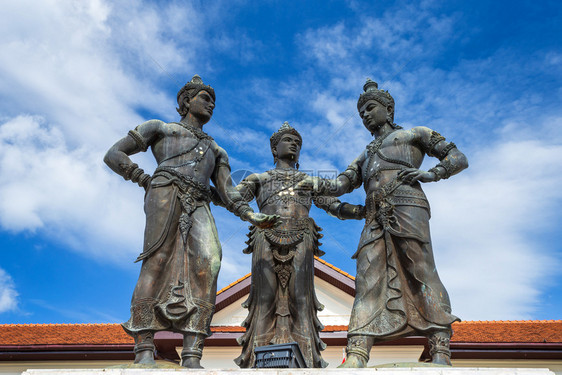 中心祈祷古老的三王纪念碑建筑公司是泰国清迈旅游景点观图片