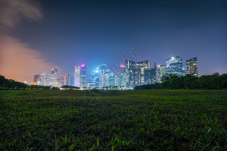 亚洲暮新加坡市中心附近空无一物的荒人公园阴暗景色现代的图片