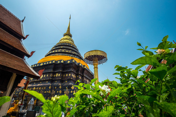 省古董旅游WatPhraThatLampangLuang是泰国南邦府的一座兰纳风格佛教寺庙图片