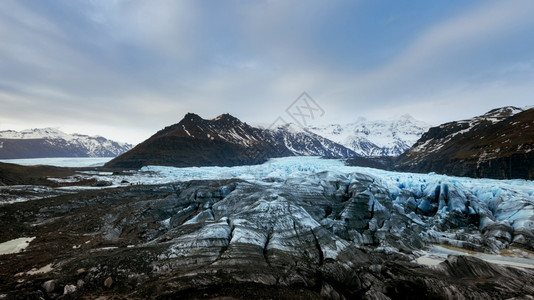 冰岛Vatnajokull公园Skaftafell冰川走戒指寒冷的图片