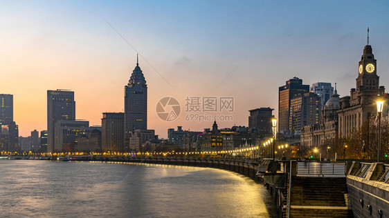 上海的早安邦德是上海部一个有名的滨海地区古老旗帜历史图片