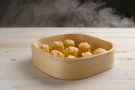 饺子传统的中华菜食和亚非品传统美食烹饪蒸熟图片