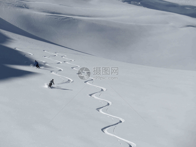 冬季雪地风光图片