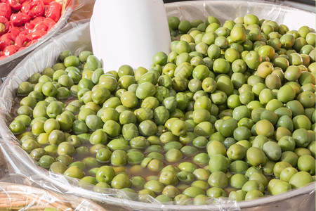 治愈碗品种含有红胡椒的天然绿橄榄类图片