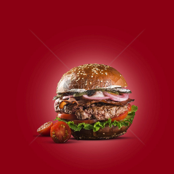 肉包子一顿饭新鲜的汉堡包配有融化的奶酪洋葱番茄和生菜填料适合你的食物概念图片