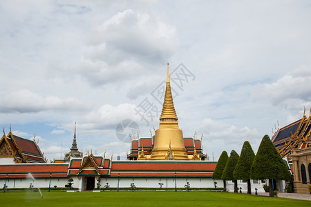 WathraKaew是泰国在曼谷的主要旅游景点位于泰国独有的美观艺术历史宗教的帕图片