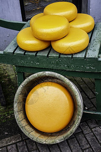 传统亚特丹乳酪荷兰奶制作详情丰富多彩的市场图片