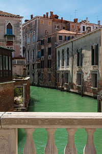 丰富多彩的户外意大利威尼斯典型水流运河的闪光历史图片