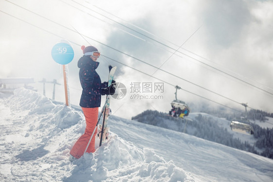 冬季滑雪者图片