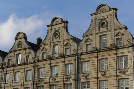 古老的法国Arras大广场周围的旧楼建筑物学图片