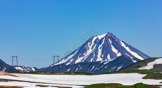 塔架俄罗斯远东地区堪察加半岛维留钦斯基山口沿线的高压输电路堪察加半岛维留琴斯基山口沿线的高压输电路传送伏特图片