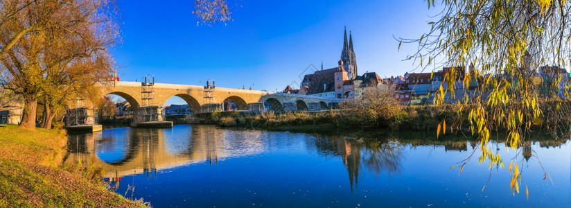 教科文组织美丽的极Regensburg镇巴伐利亚中世纪城市巴伐利亚Bavaria横渡多瑙河德国陆界旅行巴伐利亚雷根斯堡历史的图片