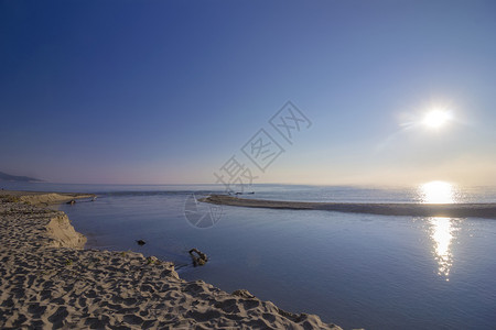 早晨保加利亚日间看到一条坎奇雅河流入黑海景观惊人的图片