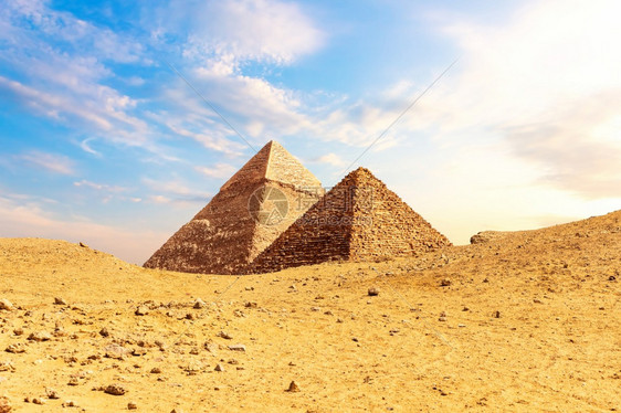 沙丘结石历史埃及金字塔Khafre和Menkaure等埃及金字塔图片