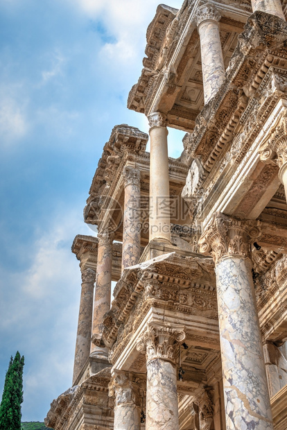 正面著名的文明古董城市塞尔苏斯的埃弗索图书馆日暑阳光明媚土耳其希弗苏斯古典图片