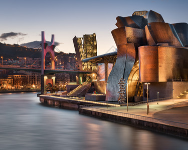 堤上午SalbekoZubia桥和Guggenheim博物馆西班牙毕尔巴鄂河图片