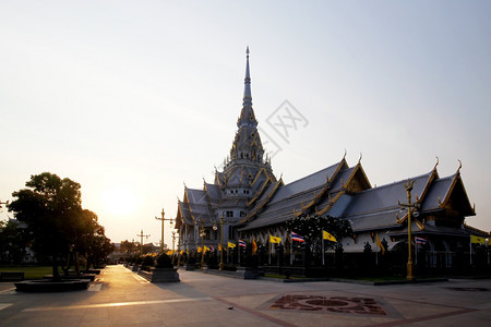 寺庙泰国ChaChengSaoWoraviharn贵族雕塑图片
