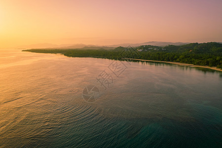 多米尼加巴比亚普林西海滩日出萨马纳半岛热带海滩无人驾驶飞机冷静的海岸线旅游图片