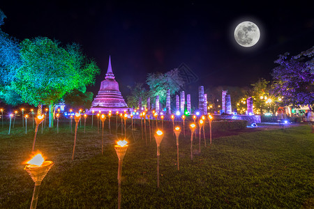 公司节日素材金子声音SukhothaiCoLamplighterLoyKratong节在Sukhothai历史公园覆盖苏霍泰的废墟灯背景