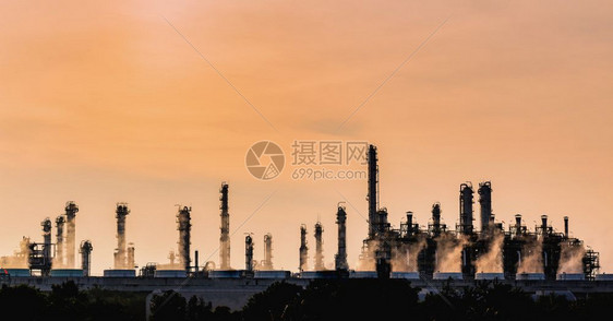 热的燃料黄昏时装电动发厂为工业区所有厂提供日光支持在1月24日的黄昏时用煤气涡轮燃机发电厂技术图片