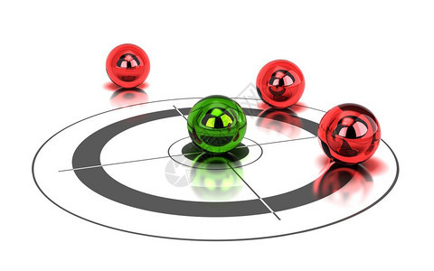 反射一个绿球击中目标心周围树红色球图像超越了白色背景竞争优势概念笑声图片超过一个白色背景的竞争优势概念绿色一种图片