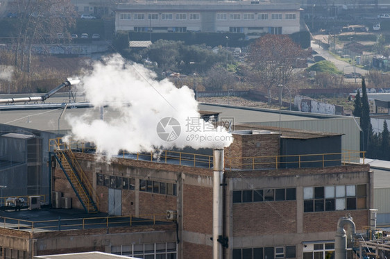 污染烟囱工厂的雾量观测到这些铸造物力量图片