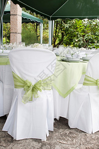 宴会婚椅和餐桌布置图片