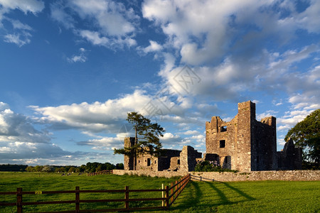 力量游客爱尔兰的活修道院自然图片