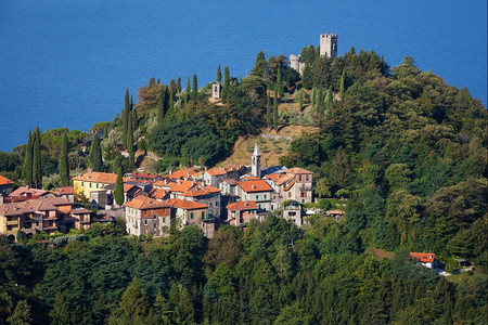 白色的意大利韦齐奥城堡佩里多科莫湖古董图片