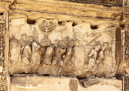 他们的历史在提图斯大教堂的墙上松开揭示了罗马士兵携带在70公年摧毁耶路撒冷圣殿后留下的战利品包括金殿门诺拉谢夫布莱德餐桌和叫犹太图片