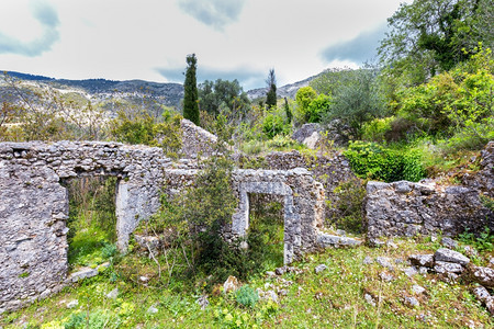 希腊Kegfalonia地貌废墟的古老历史墙家米面图片
