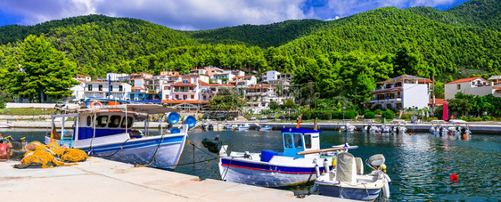 活动希腊NeoKlimaSkopelos岛Sporades自然和传统村著名的天堂图片