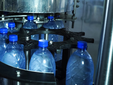 自动地工业的化学宠物瓶苏打水灌装线瓶迷你工厂宠物瓶苏打水灌装线图片