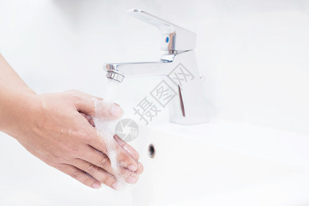 凝胶擦洗男人手防止科罗纳或食肉动物19肥皂图片