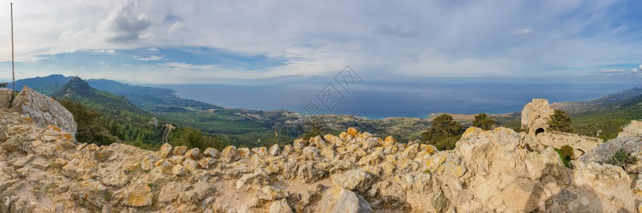古董力量塞浦路斯坎塔拉2018年月27日塞浦路斯阿莫霍托区三座Pentadaktylos山脉城堡最东端的坎塔拉城堡全景防御图片