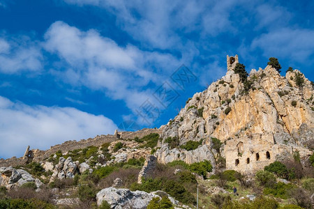少女一月历史的Kyrenia山脉塞浦路斯20年1月日位于Kyrenia附近塞浦路斯凯里尼亚山脉上的圣希拉里昂城堡图片