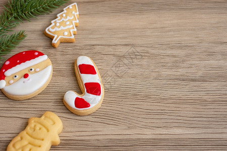 乐趣圣诞快自制饼干在木桌背景Xmas派对节假日和新年快乐概念蛋糕克劳斯图片