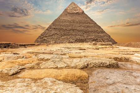 墓教科文组织历史的吉萨切夫伦金字塔日落景观吉萨的切夫伦金字塔日落景观图片