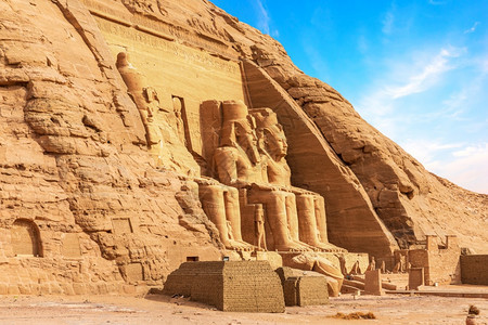 阿斯旺教科文组织阿布辛贝神庙主要立面雕像埃及王朝图片
