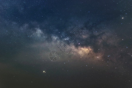 银形河系星和宇宙中的太空尘长速度银河多彩的夜景夏季星空美丽的宇宙空间背景星系银河中天空的详细恒星冬天自然抽象的图片