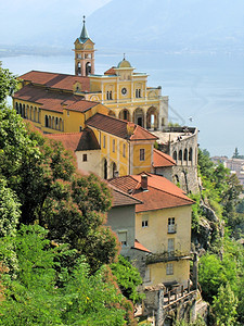 瑞士南部MadonnadelSassso老教堂年龄建筑学洛迦诺图片