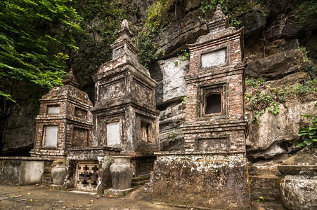 纪念碑古老的佛教寺庙洞穴越南旅行目的地BichDongNinhBinh地标修道院图片