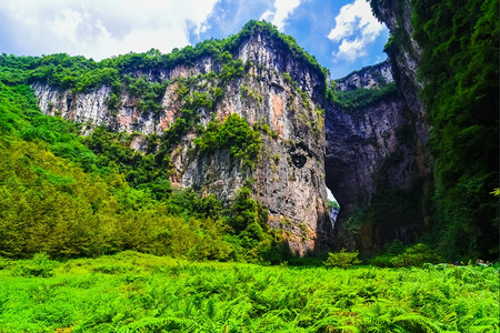 历史悬崖长水峡谷Difeng的WulongKarst石灰岩层这是武龙家世界自然遗产的重要组成部分教科文组织图片