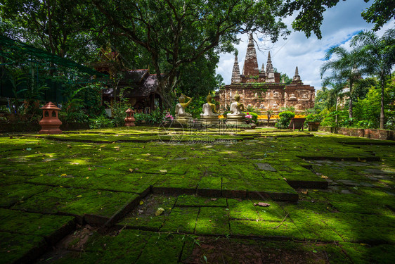 泰国with这是泰国清迈的主要旅游景点晚上在清迈的Temple清迈的Temple历史的老图片