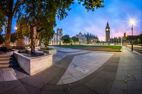 英国伦敦议会广场LondoPanorama和Elizabeth女王塔的议会广场和伊丽莎白女王塔全景以及伊丽莎白女王塔假期城市景观图片