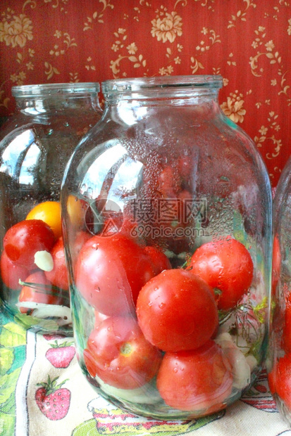 收成罐子可口为保存而准备的罐中西红柿图像图片