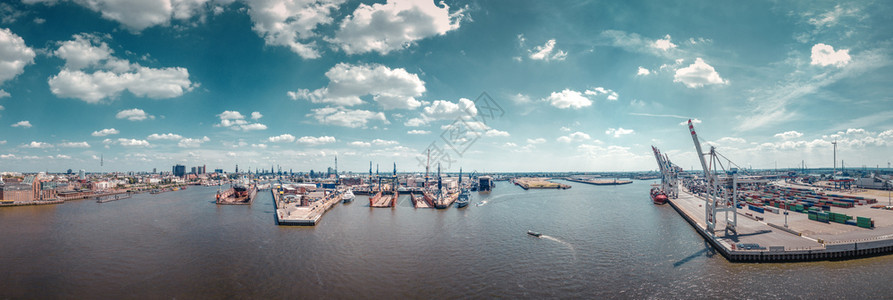 天际线建筑学地点汉堡港的大全景天气好图片