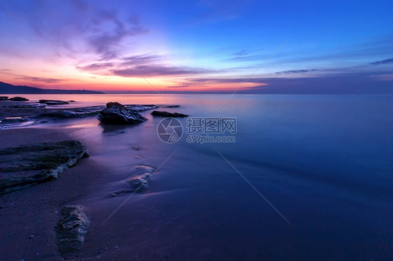 保加利亚Varna附近黑海岸的日出景明亮保加利亚蓝色小时的美丽安宁图片