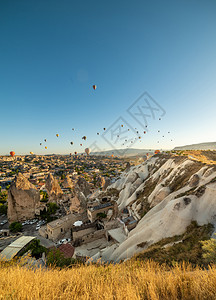 飞行极端GoremeCapapadocia土耳其气球节2019热气球高在天空中飘浮的热气球安纳托利亚图片